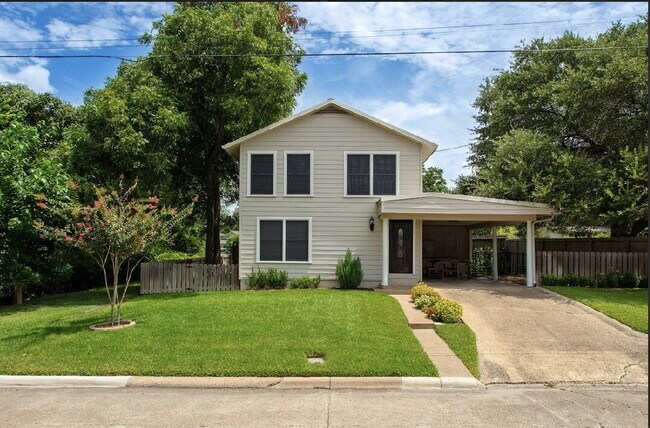 Building Photo - Completely Updated Historic Bryan Charmer with Modern Finishes & Timeless 1935 Character