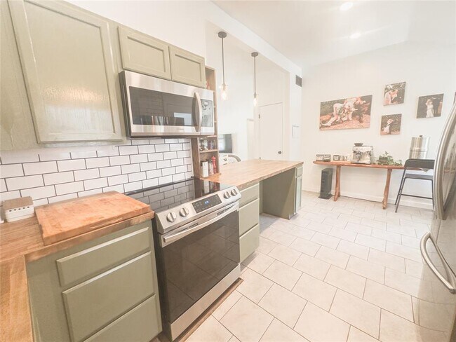 Foto del edificio - 1335 Belvin St