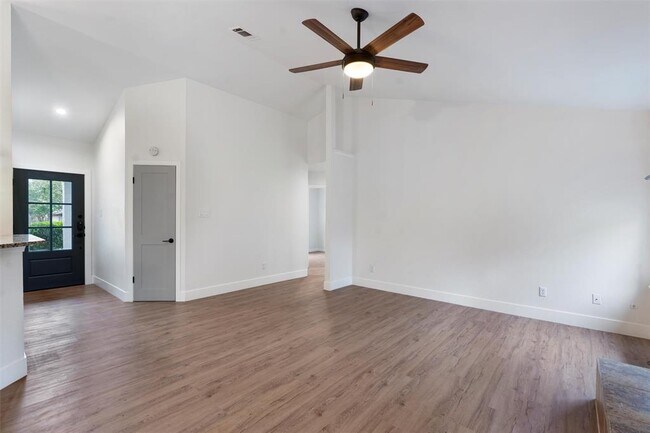 Building Photo - 2419 Ashley Way