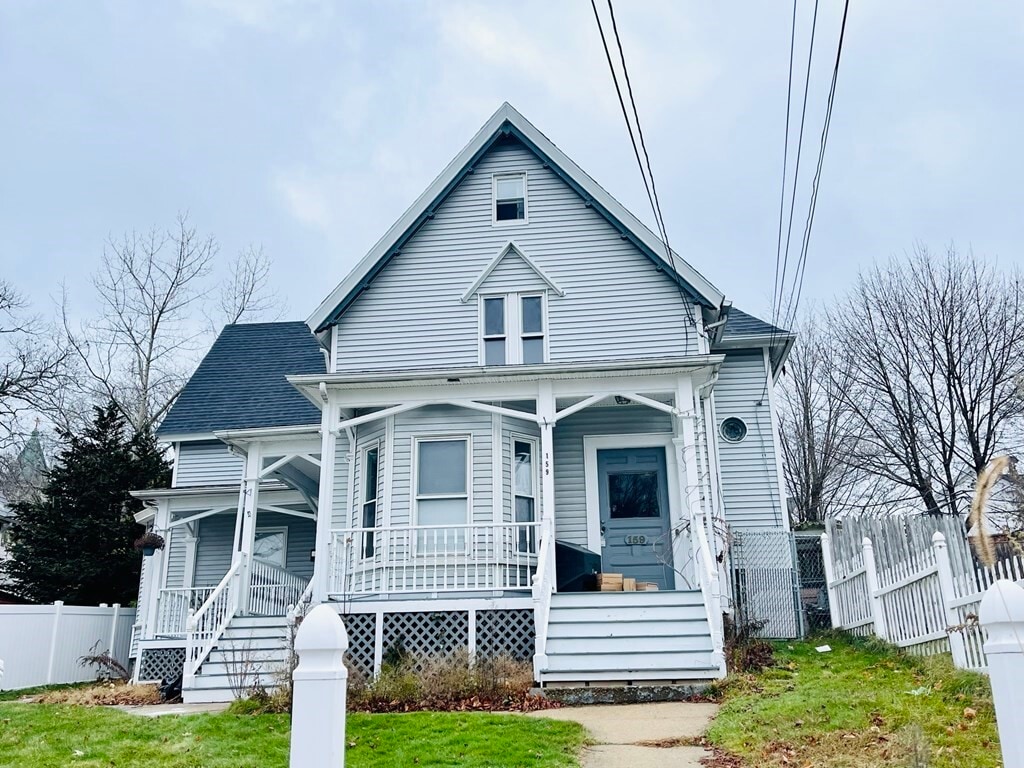 159 Hamilton St Unit 2, Southbridge, MA 01550 Room for Rent in