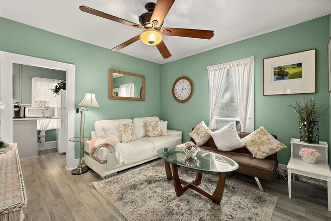 Building Photo - 6 Rohde Ave