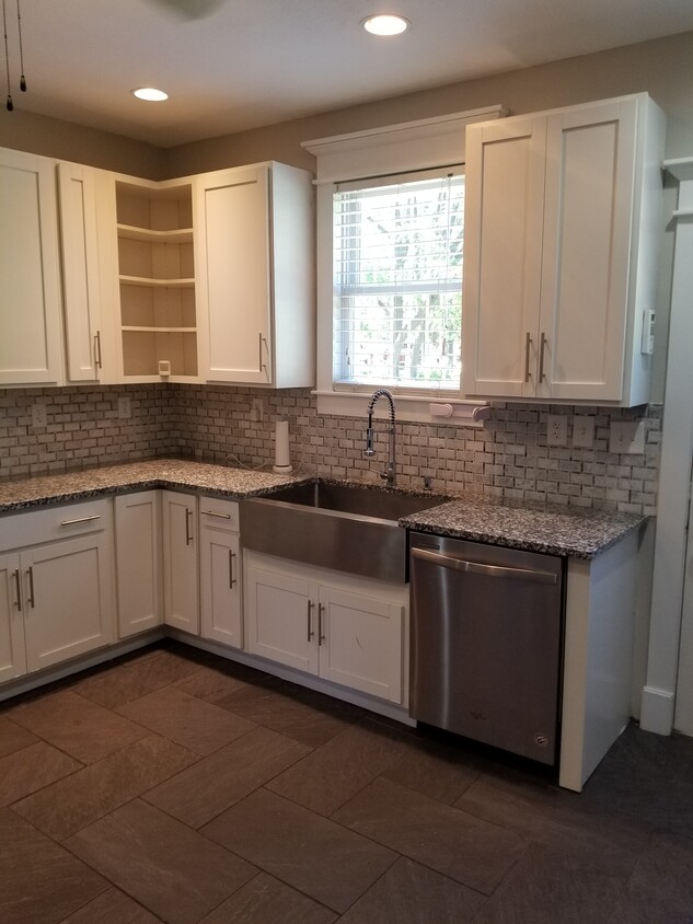 Foto principal - 1452 Cole St