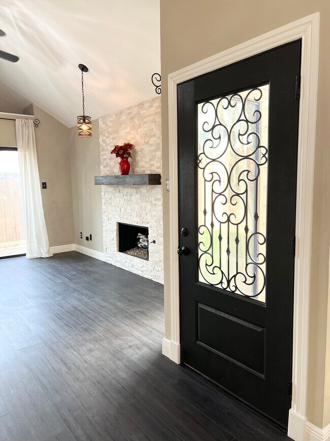 Photo - 4025 Rive Ln House