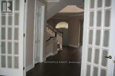 Building Photo - 315 Brooke Ave