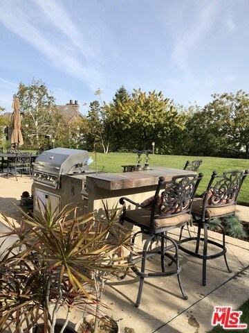 Foto del edificio - 18890 W Carmel Crest Dr