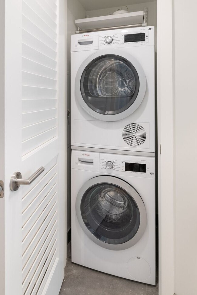 Foto del edificio - Unique BU Apartment