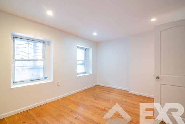 Foto del edificio - 443 Franklin Ave