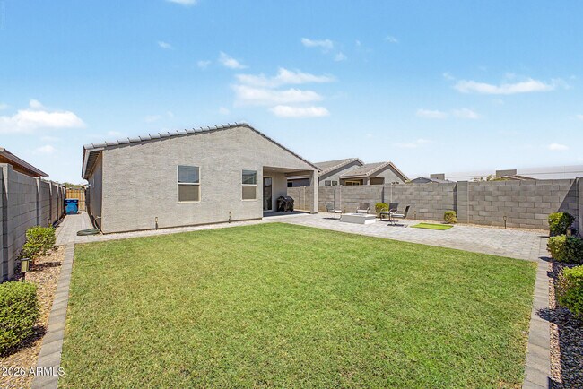 Foto del edificio - 17315 W Msn Ln