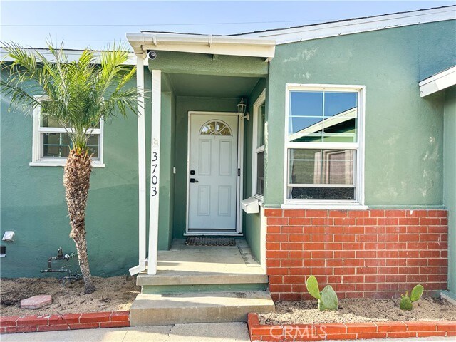 Foto del edificio - 3703 W 225th St