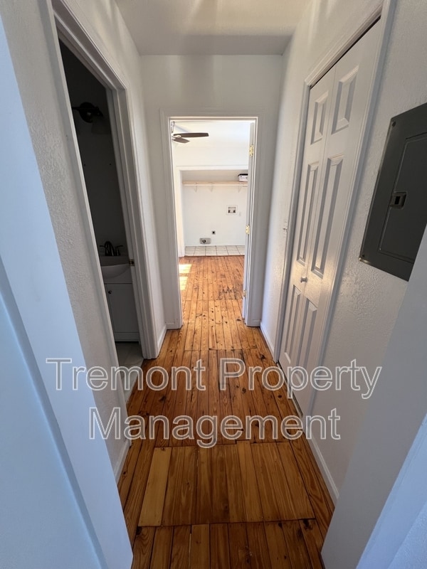 Foto del edificio - 607 Snow St