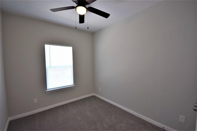 Foto del edificio - 830 Omeara