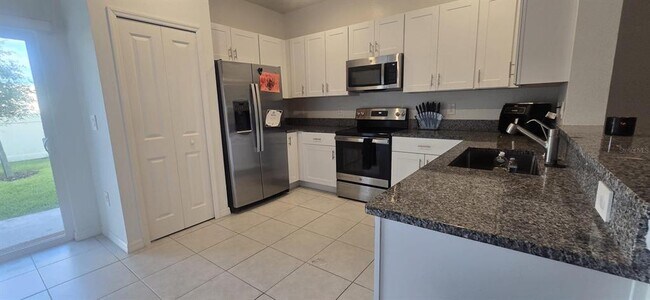 Building Photo - 255 Tulip Banded Wy