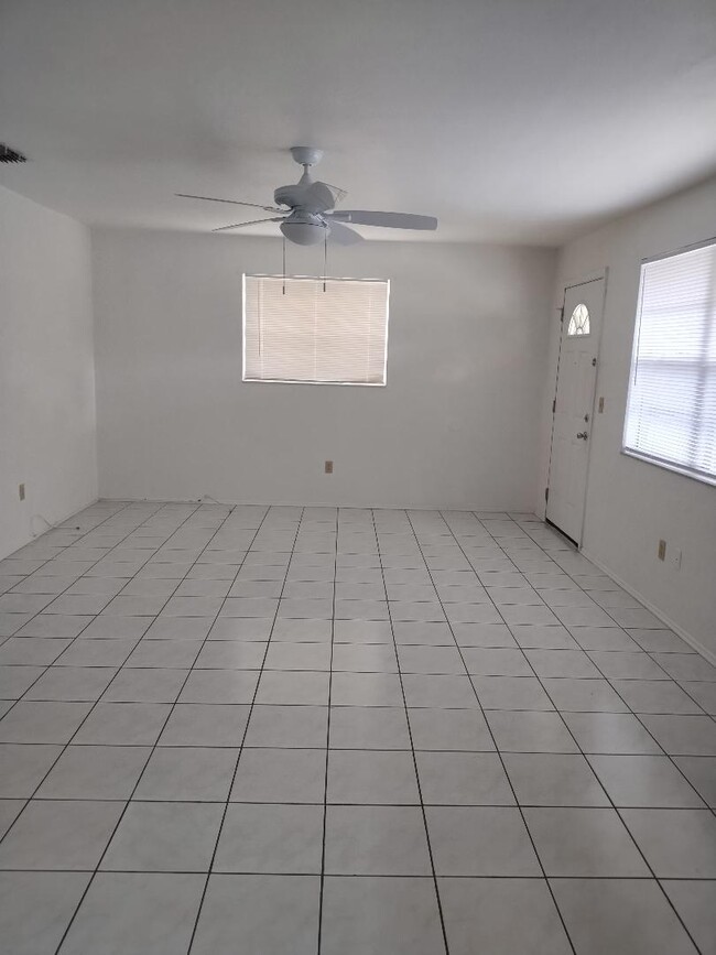 Foto del edificio - 3069 Huron Ave