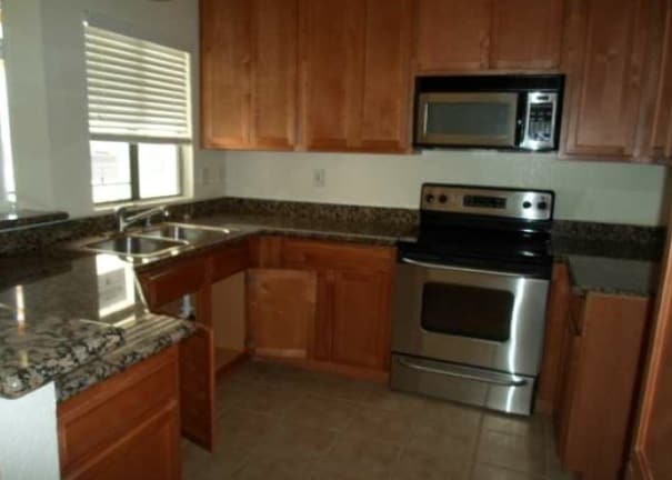 Building Photo - 78650 Avenue 42
