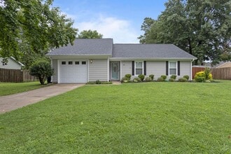 Building Photo - 122 Silver Leaf Dr