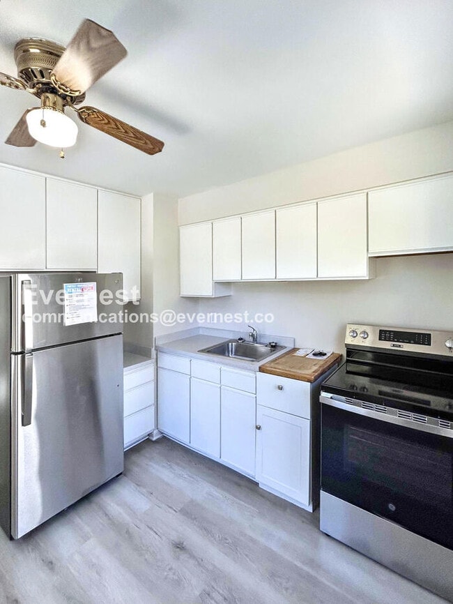 Foto del edificio - 1254 Elmwood Rd