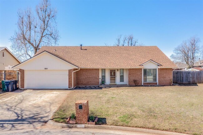 Building Photo - 605 Palo Verde Ct