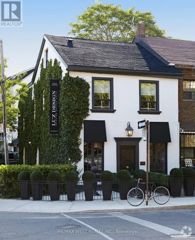Building Photo - 44 Tecumseth St.