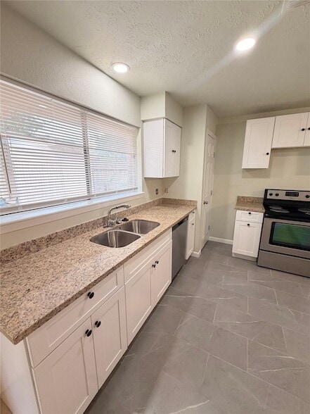 Foto del edificio - 4527 Fitzwater Dr