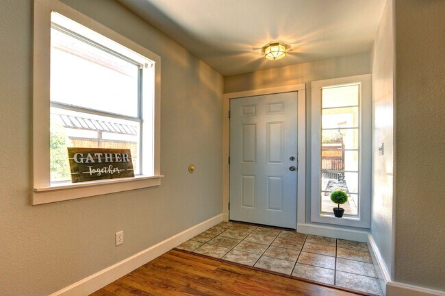 Building Photo - 9324 Dancing Daffodil Ave