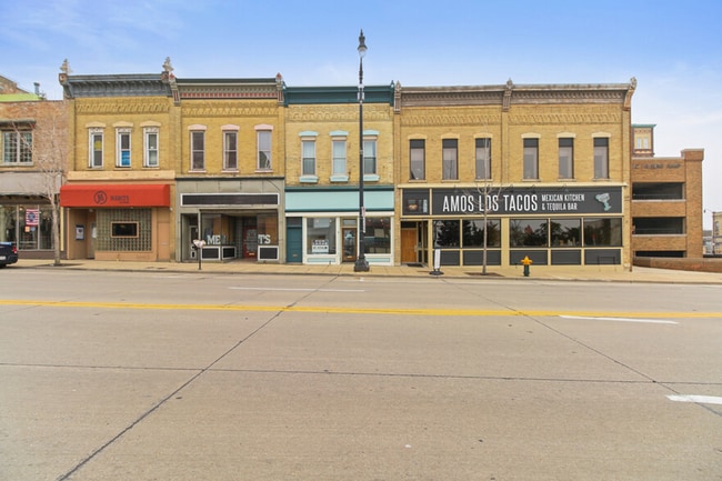 Building Photo - 232 Main St