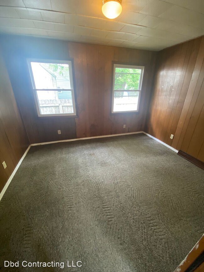 Building Photo - 3 br, 1.5 bath House - 4011 South Park Dr