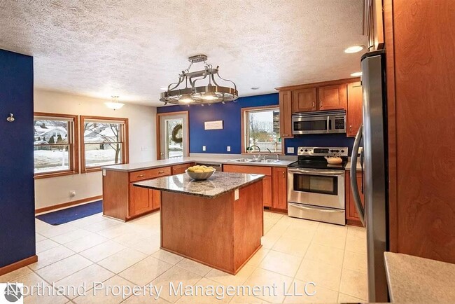 Foto del edificio - 3 br, 2 bath House - 1009 Randolph St