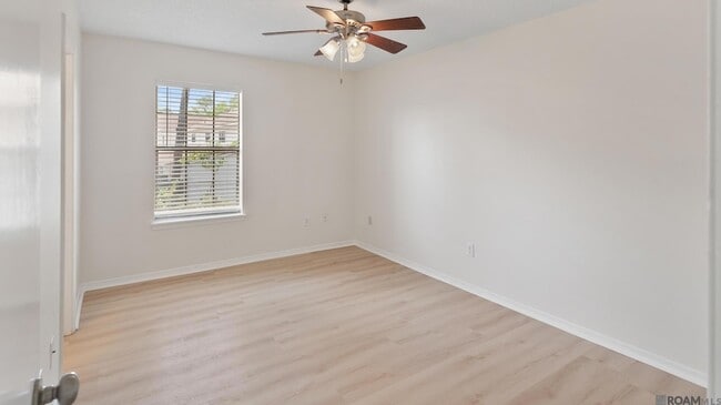 Foto del edificio - 9851 Jefferson Hwy