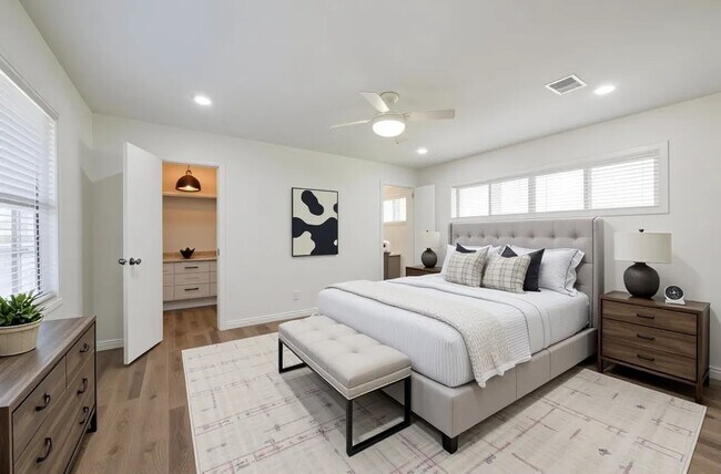 Foto del edificio - 52 Oyster Creek Ct