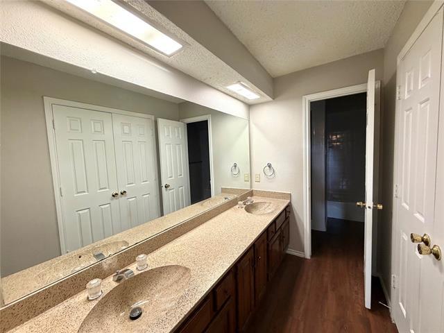 Foto del edificio - 13220 Fall Manor Dr