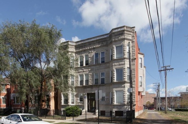 Building Photo - 4219 S Ellis Ave