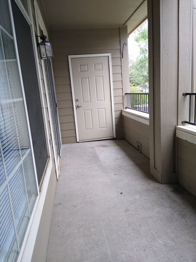 Foto del edificio - Beautifull Spacious 2 Bedroom 2 Bath Townh...