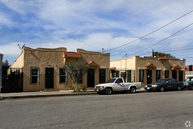 Foto principal - 725-729 Sanford Ave