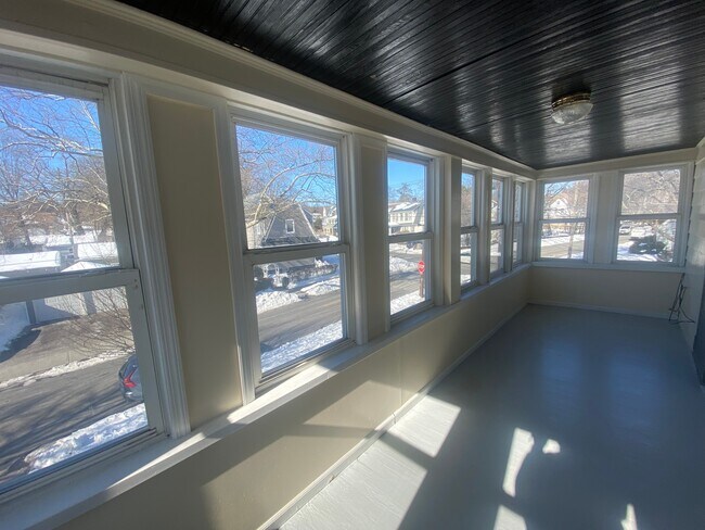 Foto del edificio - 133 Willowdale Ave