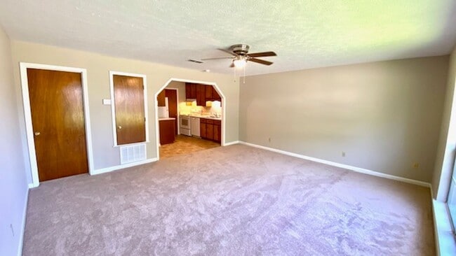 Foto del edificio - Conifer Ring #69 A,B,C