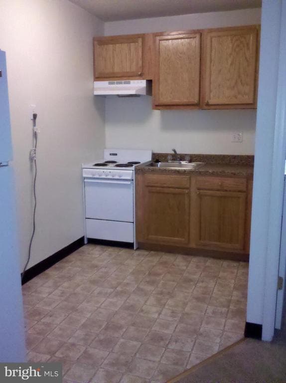 Foto del edificio - 7850 Oxford Ave