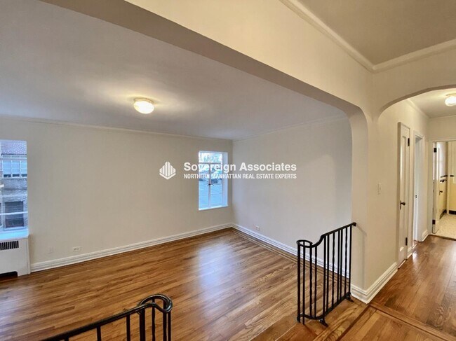 Foto del edificio - 135 W 225th St