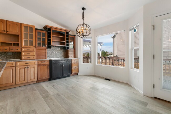 Foto del edificio - 8946 Oakmont Rd
