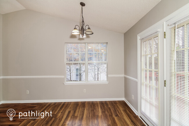 Building Photo - 110 Bent Oak Trail