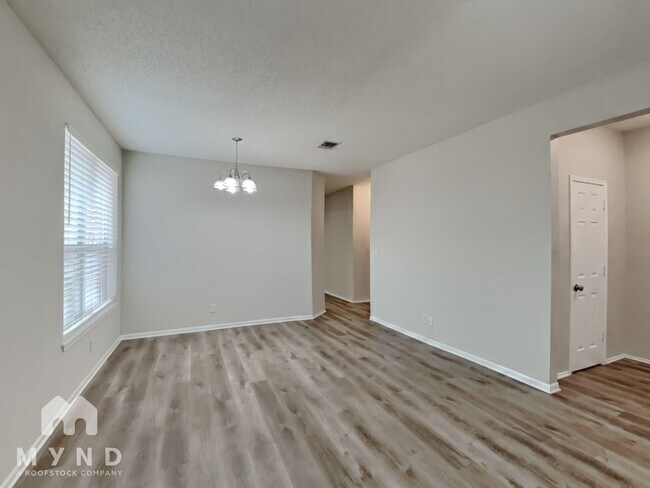 Foto del edificio - 3941 Overlake Dr