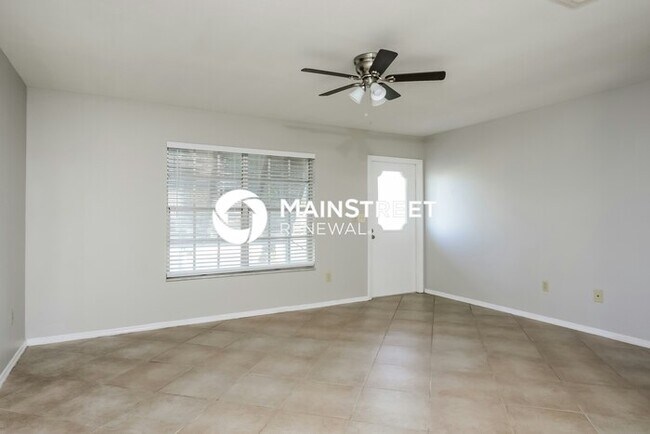 Foto del edificio - 3 Bedroom Pet-Friendly Home in North Port, FL with Main Street Renewal