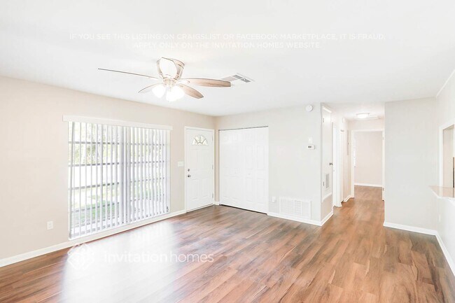 Foto del edificio - 6960 Treehaven Dr