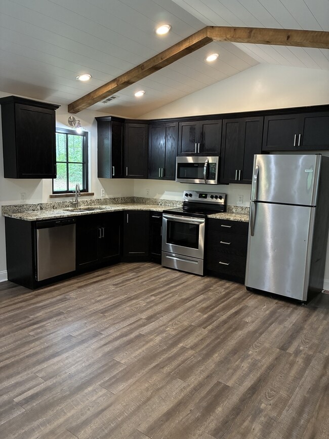 Foto del edificio - 267 Sterling Dr