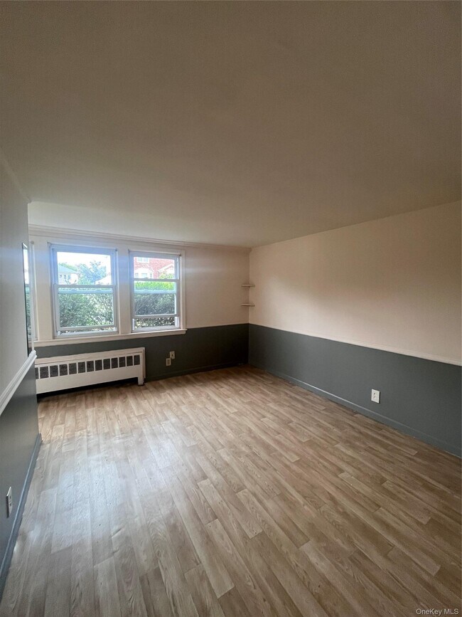 Foto del edificio - 348 E Beech St