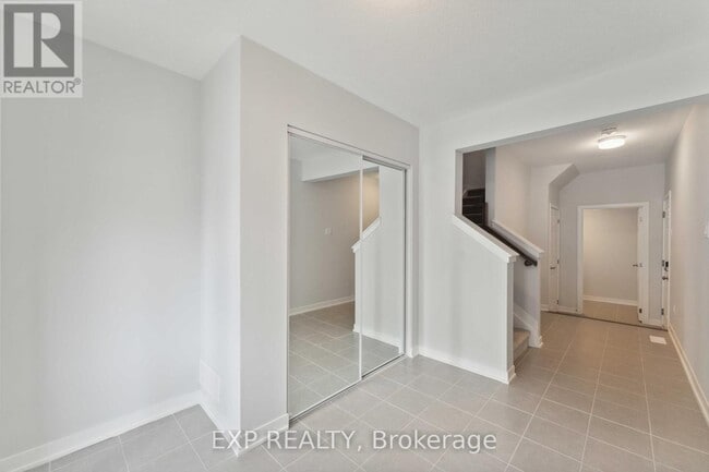 Building Photo - 22 STITCH Mews