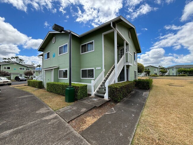 Building Photo - Miliani Parkway 2 Bed 1 Bath Unit For Rent...