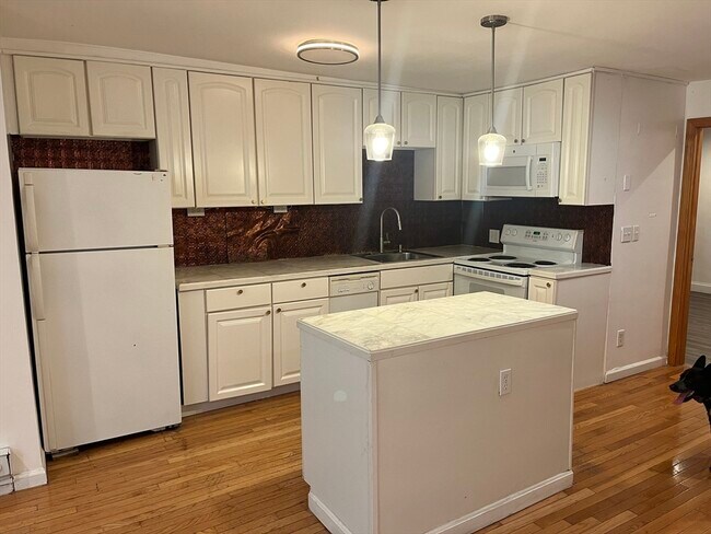 Foto del edificio - 88 E Brookline St
