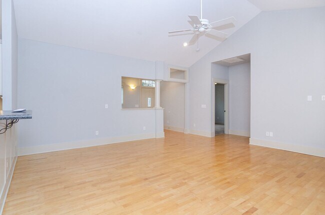 Building Photo - 314 Shorepoint Drive