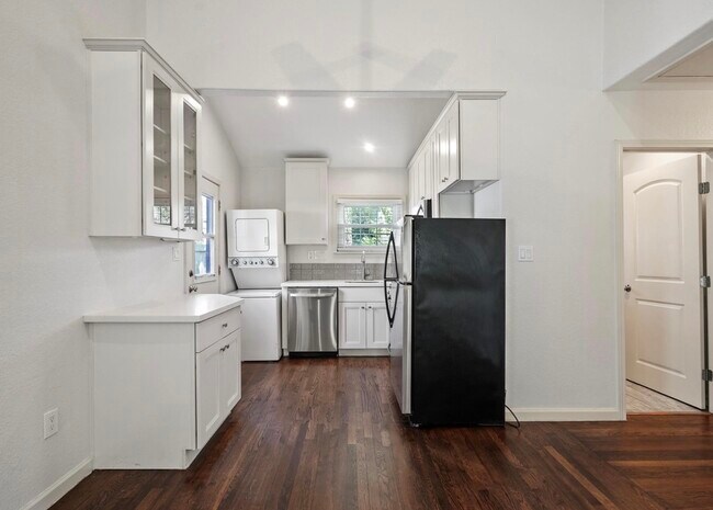 Foto del edificio - 617 E 26th St