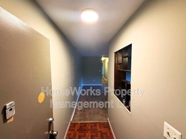 Foto del edificio - 9633 White Acre Rd